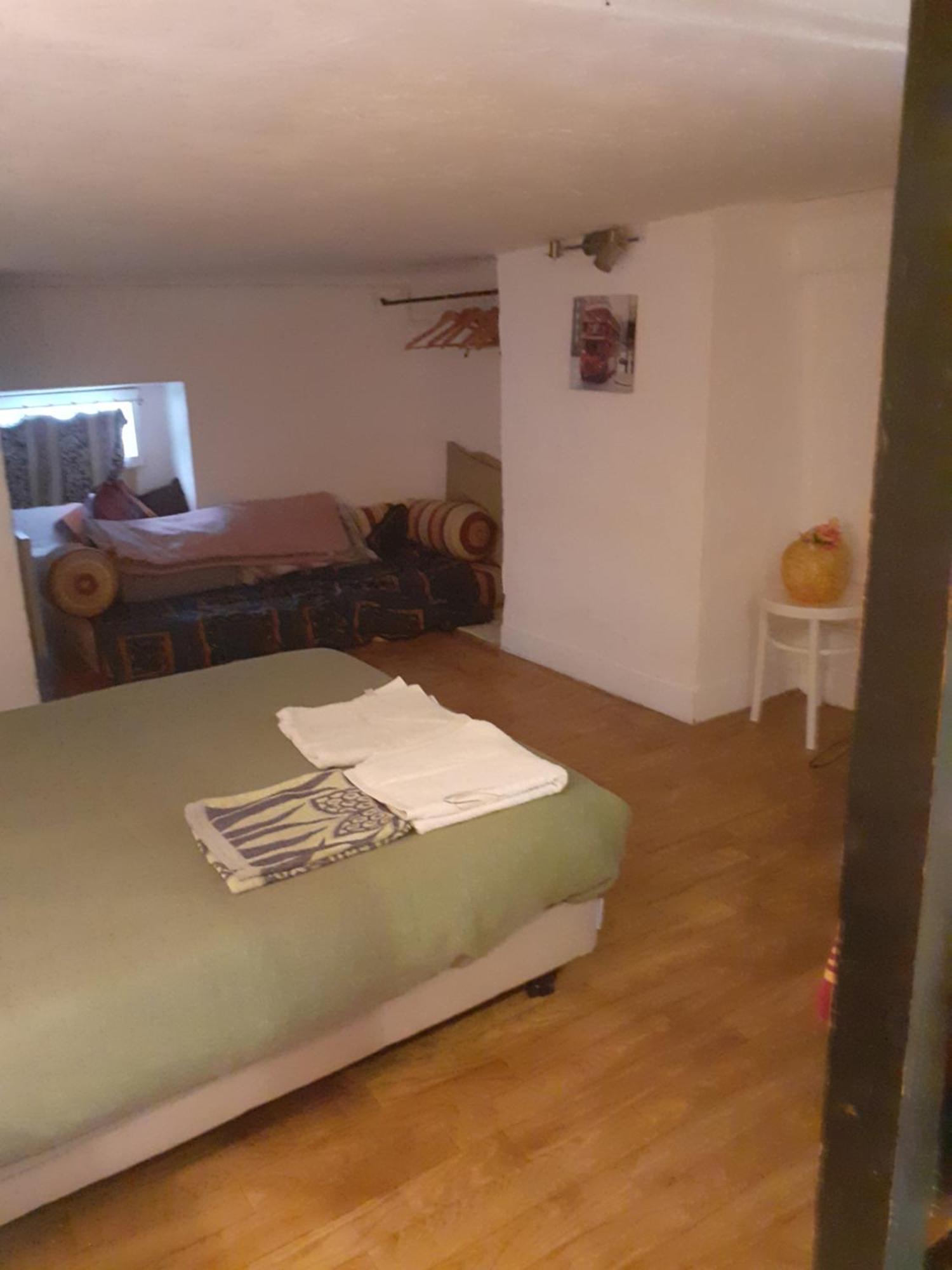 Appartement 2 Chambres A Lesigny Habitación foto